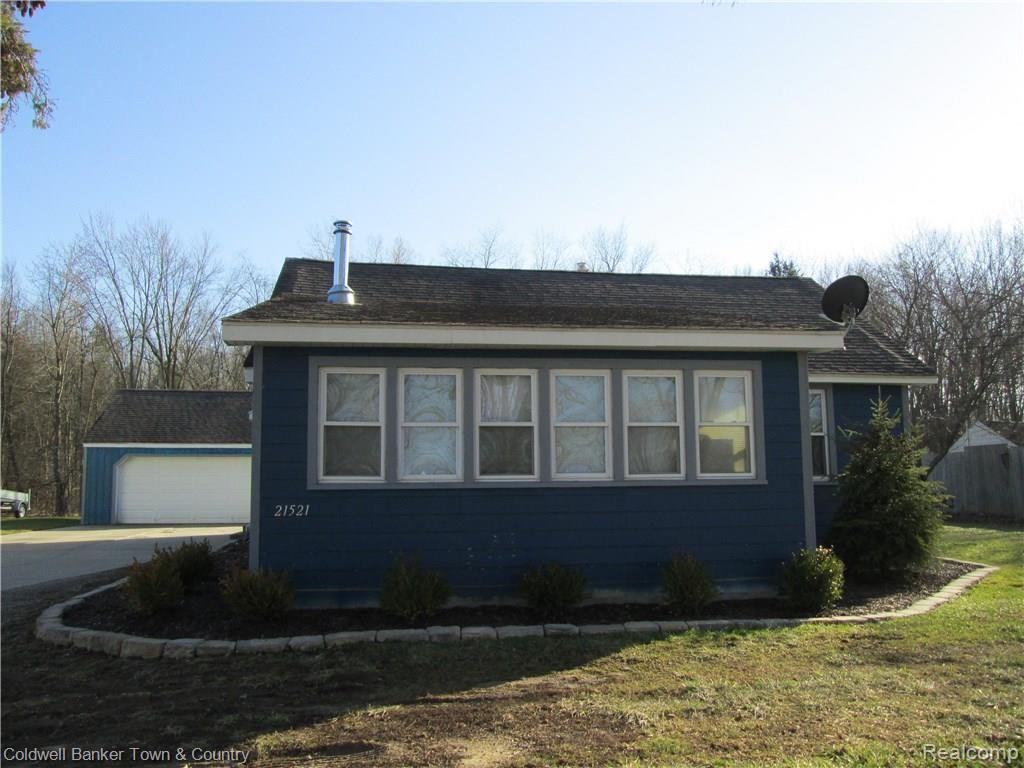 21521 Kaiser Road Gregory, MI 48137 - Photo 1 of 30 093.JPG
