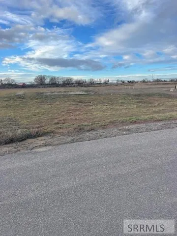 $170,000 | 808 North 825 East, Shelley, ID 83274