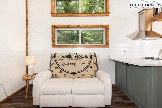 a view of an outdoor space