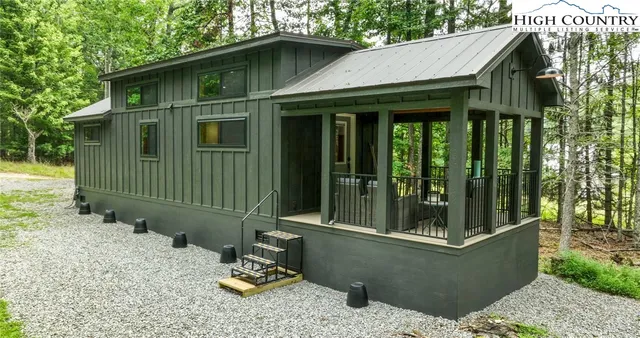 $260,000 | 141 Maines Hill Lane, Piney Creek, NC 28663