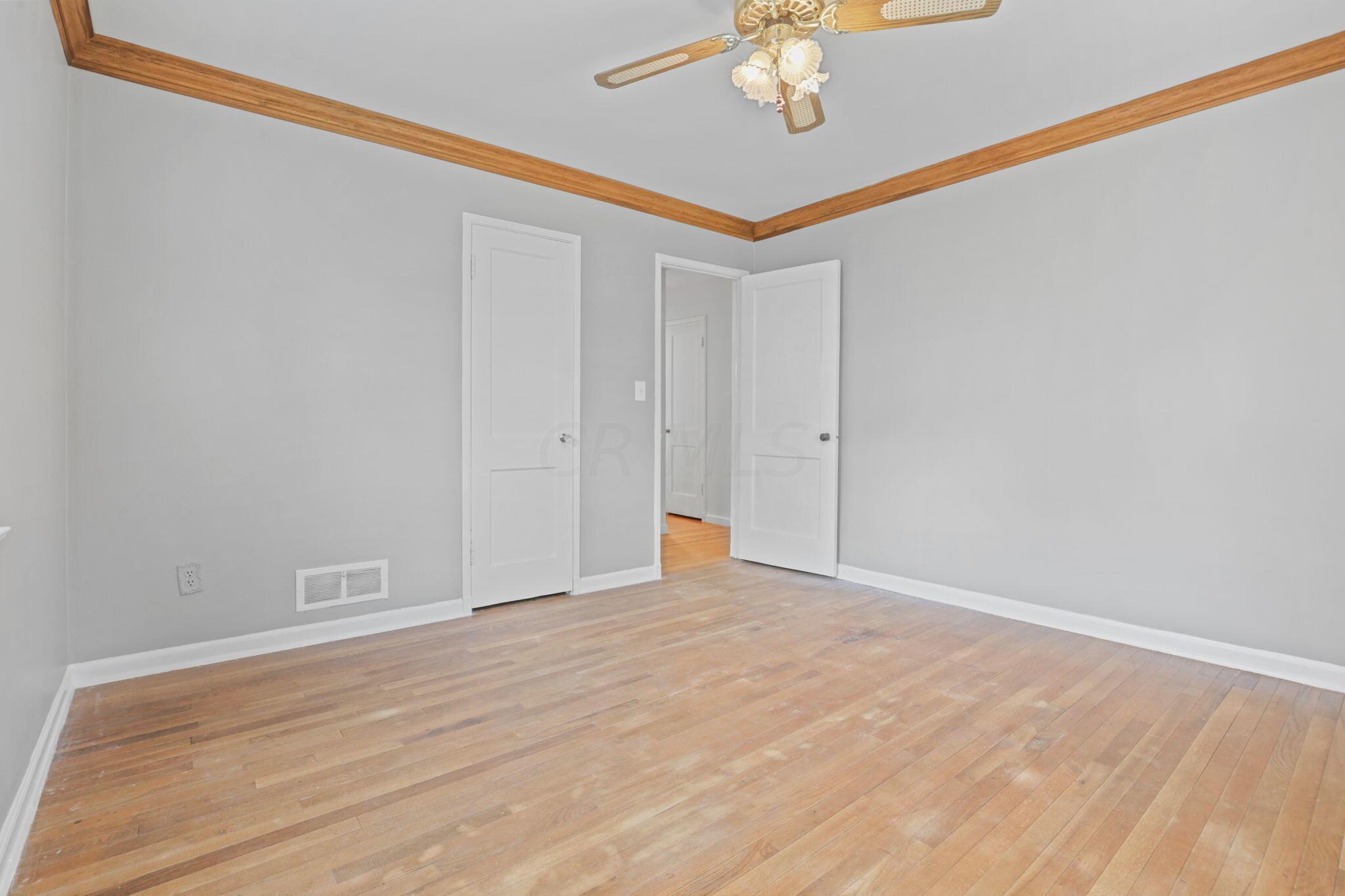 2189 Jervis Road Columbus, OH 43221 - Photo 20 of 34 Bedroom 1