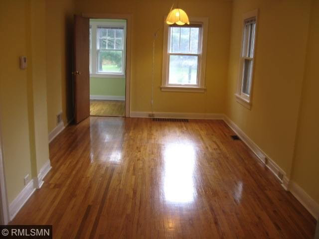 1325 Garden Avenue Roseville, MN 55113 - Photo 4 of 10