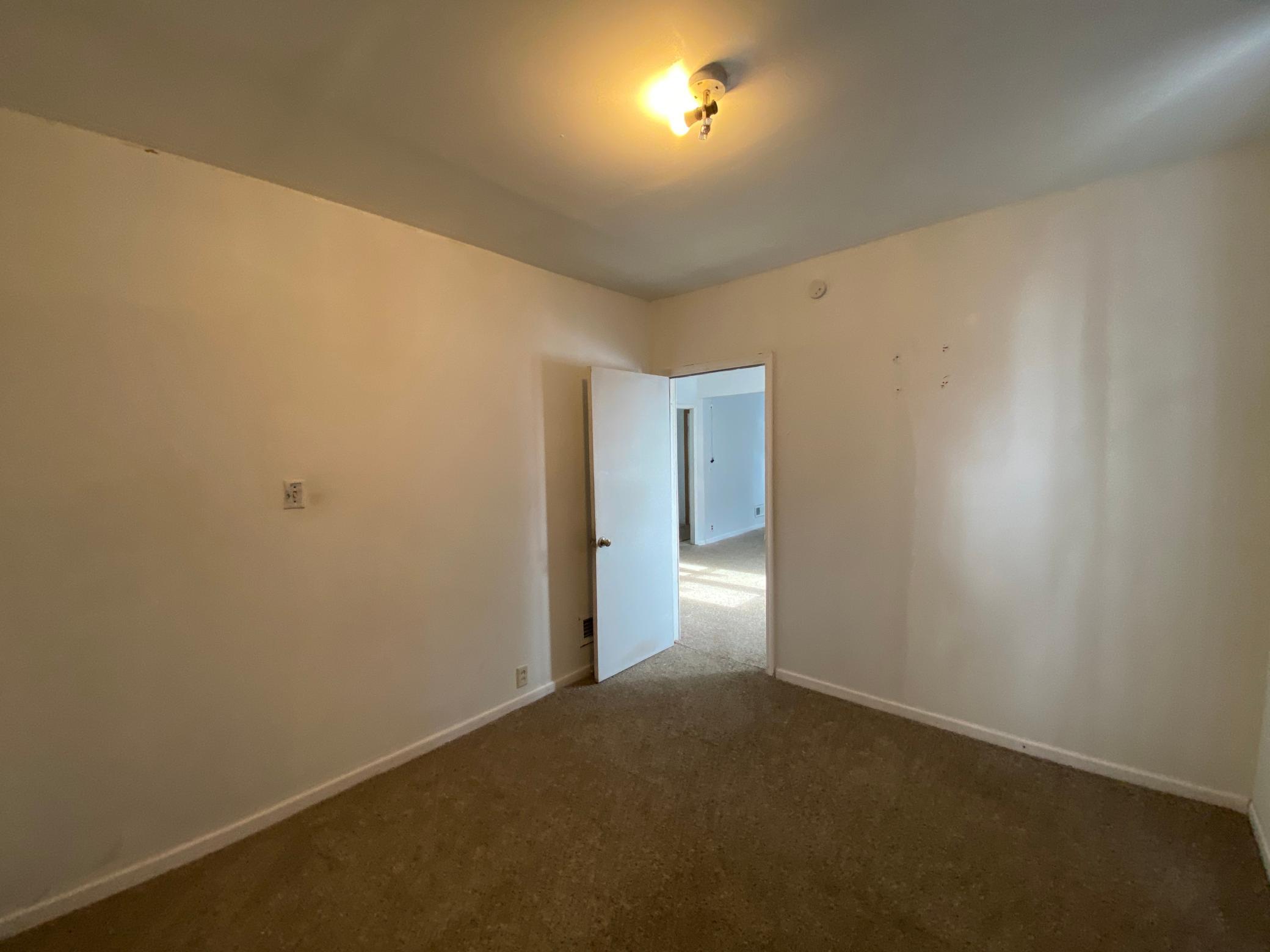 509 8th Street Northeast Austin, MN 55912 - Photo 12 of 27