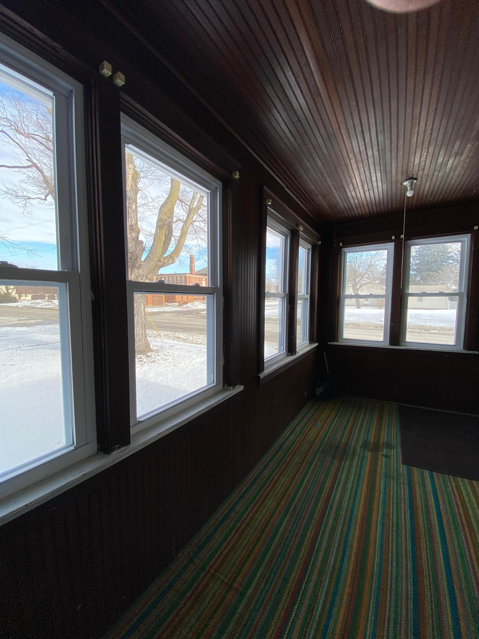 509 8th Street Northeast Austin, MN 55912 - Photo 3 of 27