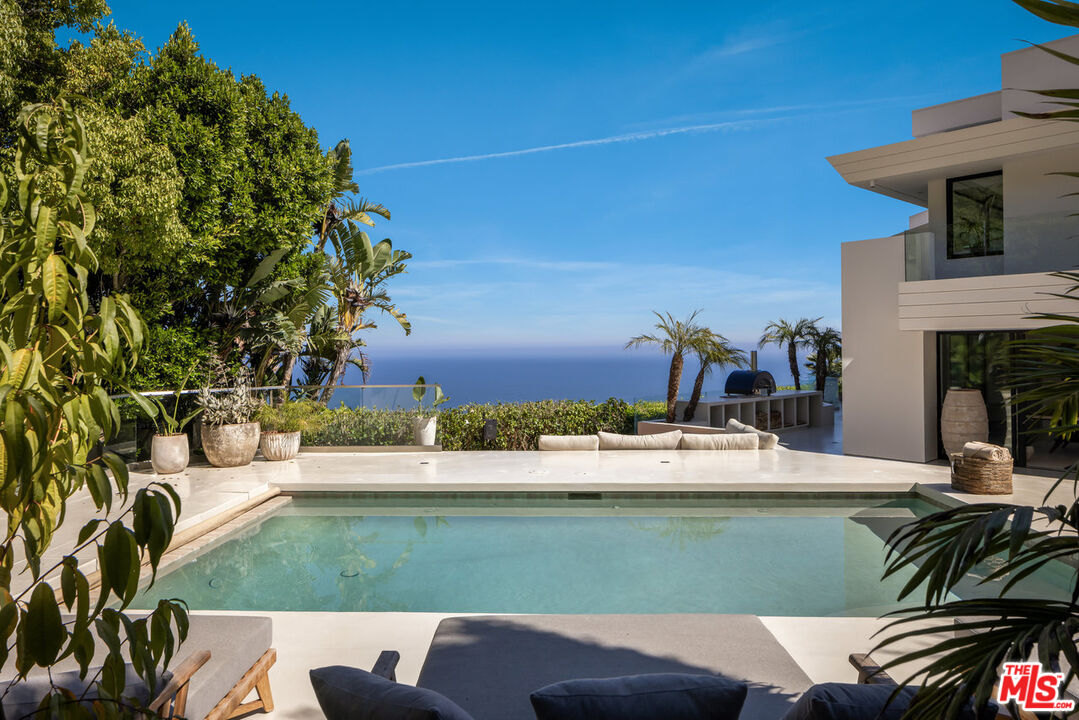 4310 Encinal Canyon Road Malibu, CA 90265 - Photo 22 of 28
