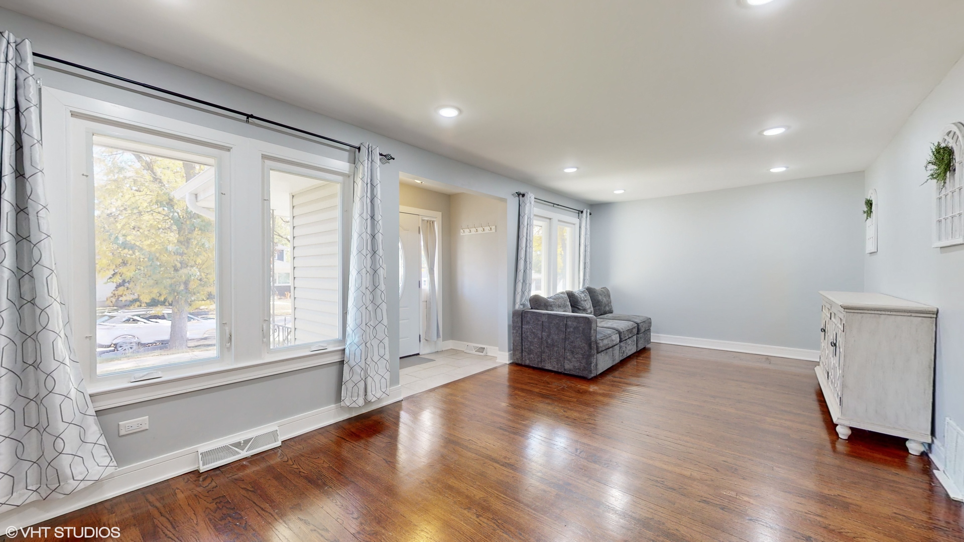 134 North Addison Road Villa Park, IL 60181 - Photo 7 of 35 Gallery Image 7
