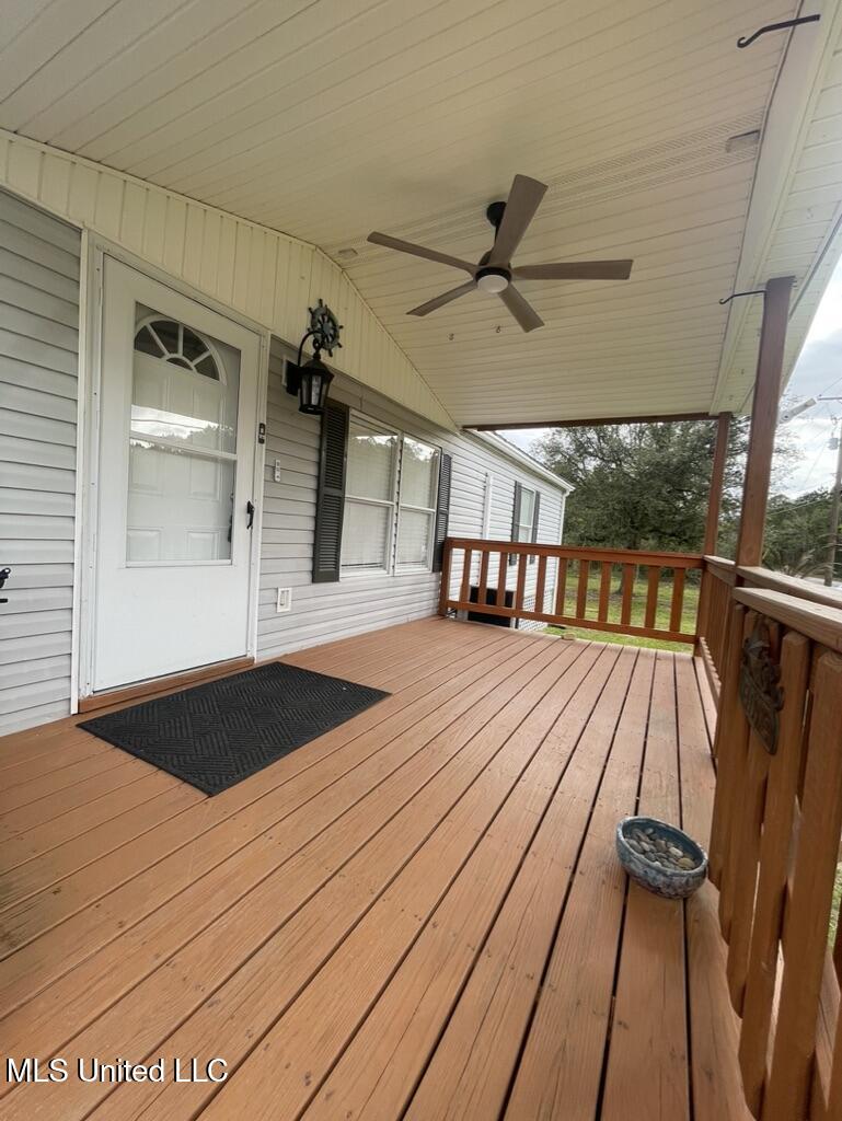 366 Chapman Road Bay St. Louis, MS 39520 - Photo 6 of 27 9766FC25-1356-4E00-A9C2-F1BB47B3DD52_1_1