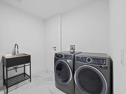 $3,495,000 | 160 Isle Of Venice Drive, Unit 301, Fort Lauderdale, FL 33301