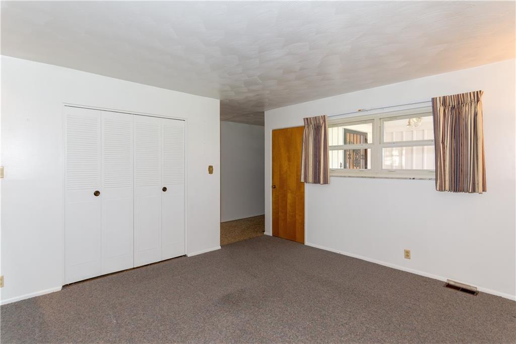 8003 Taunton Road Indianapolis, IN 46260 - Photo 6 of 24 Gallery Image 6