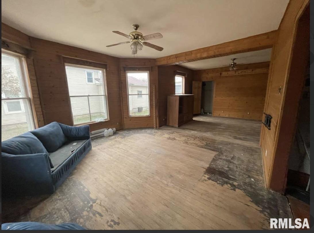 203 East Washington Street Avon, IL 61415 - Photo 14 of 32