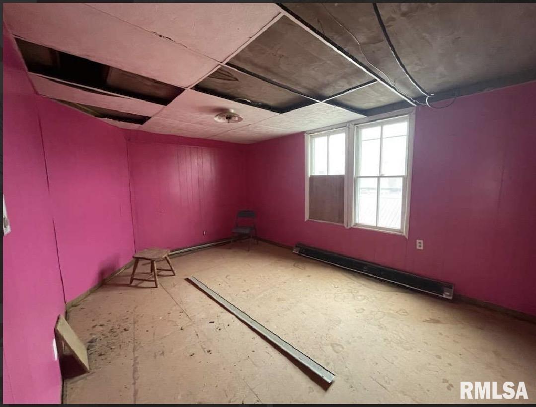 203 East Washington Street Avon, IL 61415 - Photo 16 of 32