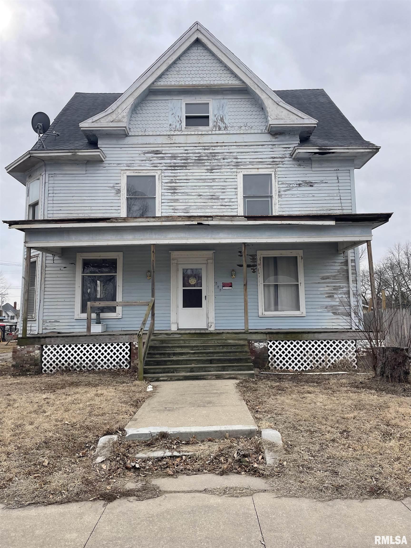 203 East Washington Street Avon, IL 61415 - Photo 2 of 32