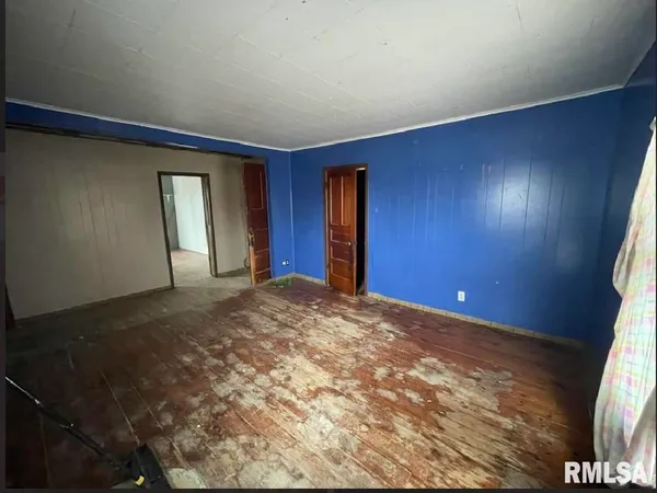 $45,000 | 203 East Washington Street, Avon, IL 61415
