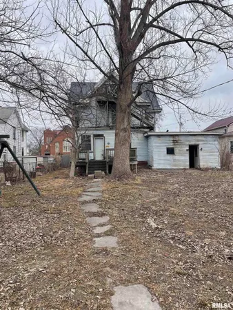 $45,000 | 203 East Washington Street, Avon, IL 61415