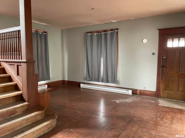 $45,000 | 203 East Washington Street, Avon, IL 61415