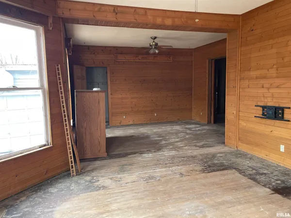 $45,000 | 203 East Washington Street, Avon, IL 61415