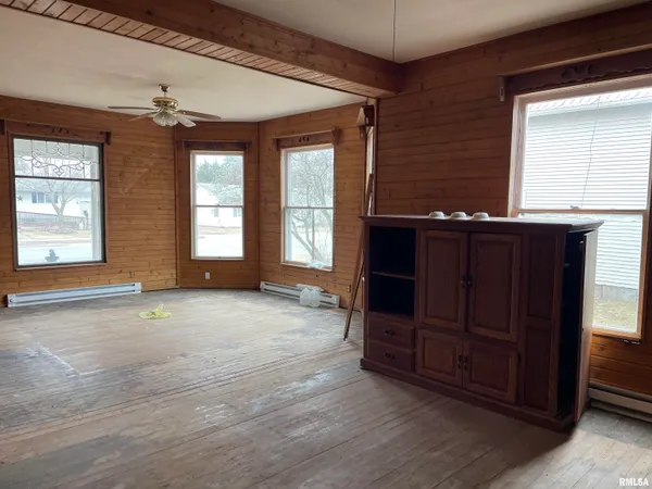 $45,000 | 203 East Washington Street, Avon, IL 61415