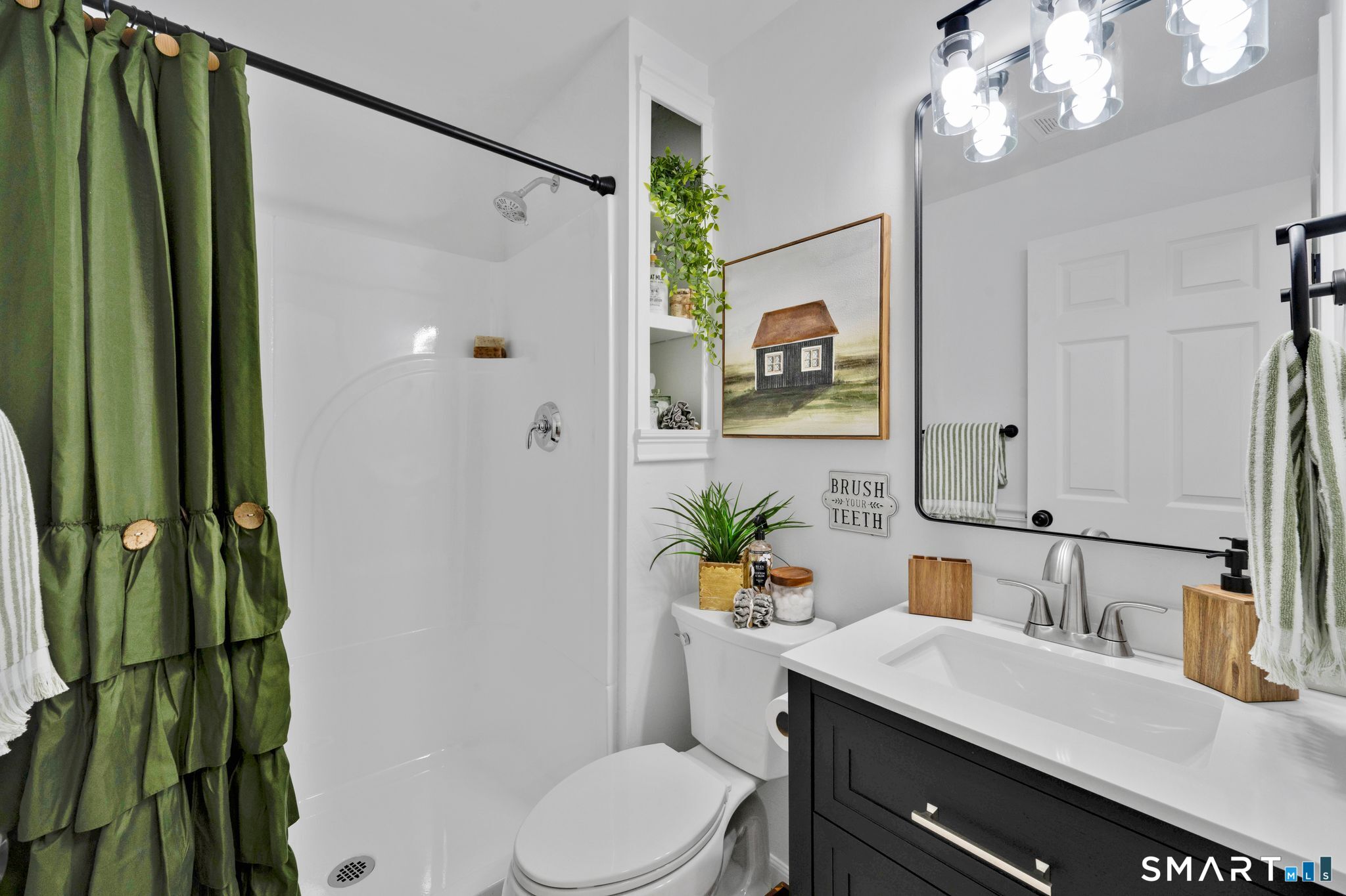 78 Landing Circle, Unit 78 Suffield, CT 06078 - Photo 2 of 26