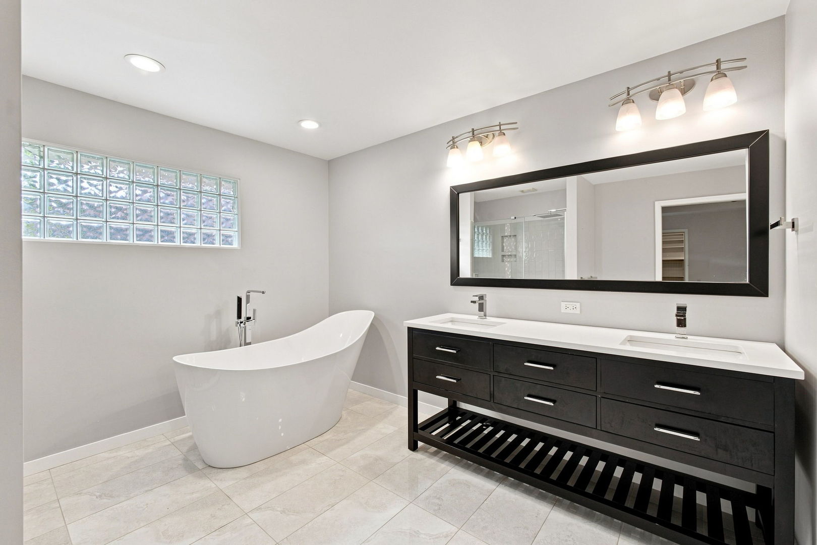 2752 Wendy Road Naperville, IL 60565 - Photo 27 of 64 Gallery Image 27