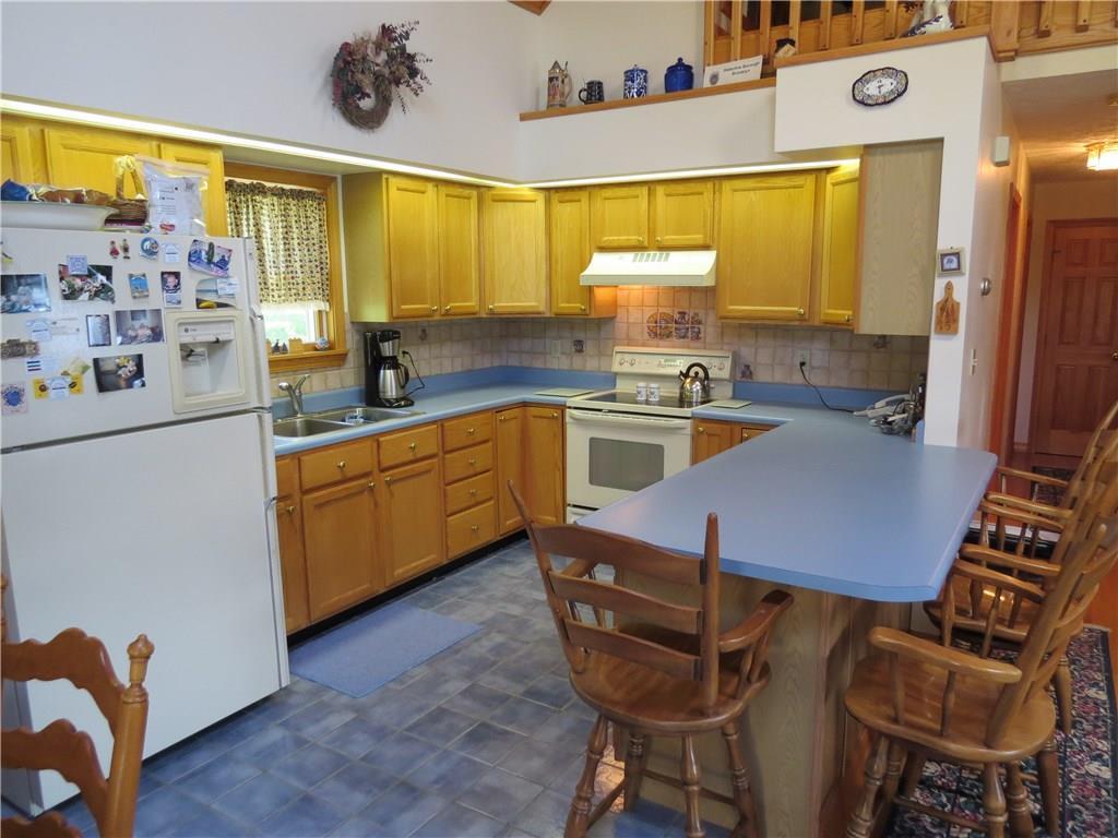 Dine at Bar in addition to Dining Area