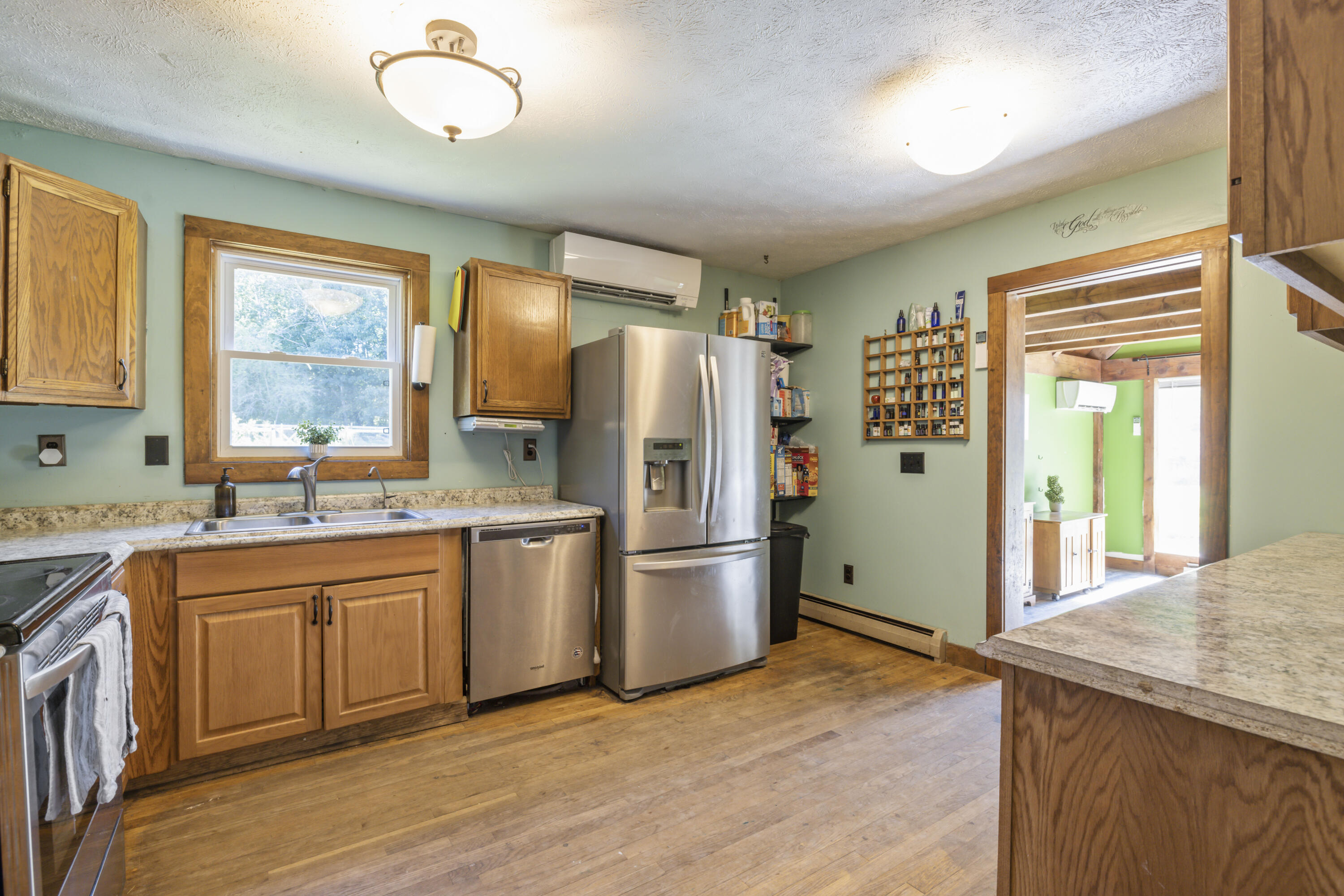 696 Goodwin Road Eliot, ME 03903 - Photo 11 of 36 3G0A0145
