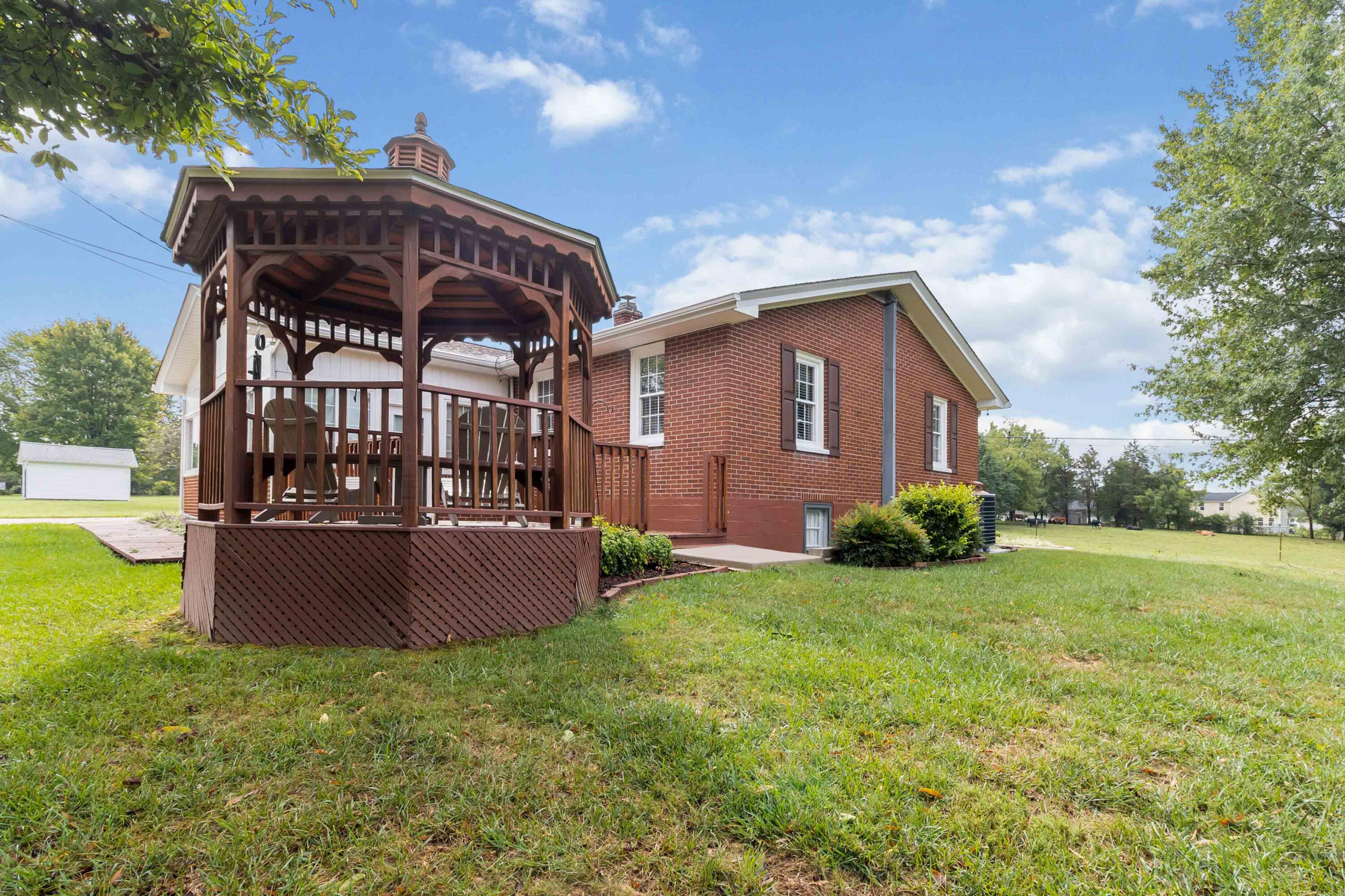 113 Perry Street Science Hill, KY 42553 - Photo 10 of 65 044
