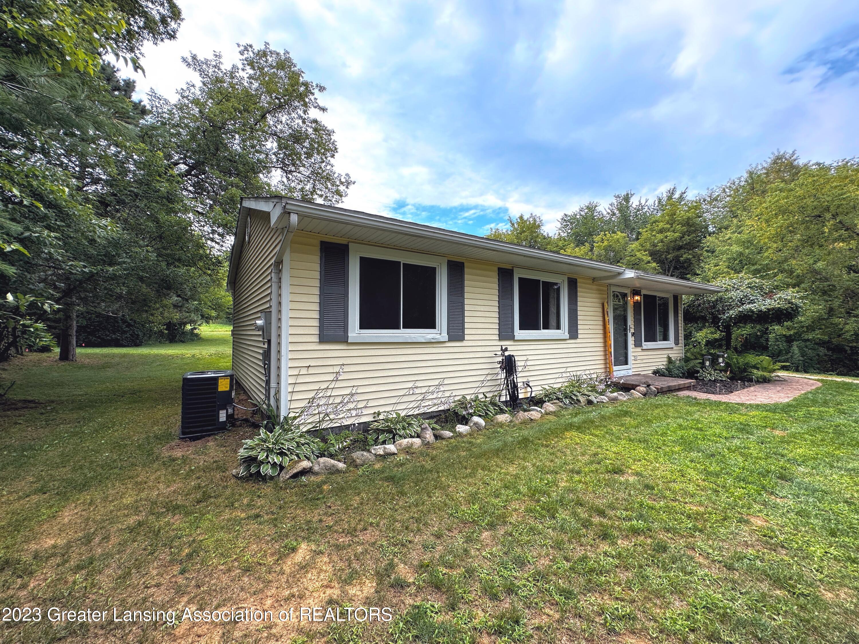 3631 Steinacker Road Howell, MI 48855 - Photo 3 of 35 3631 Steinacker RD.