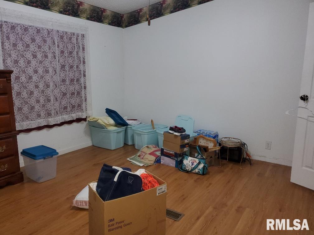 320 Sutton Lane Thebes, IL 62990 - Photo 9 of 19