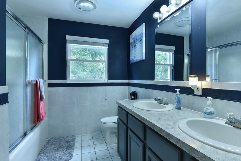 42 Remy Circle Warwick, RI 02886 - Photo 17 of 37 Full bath 2nd floor