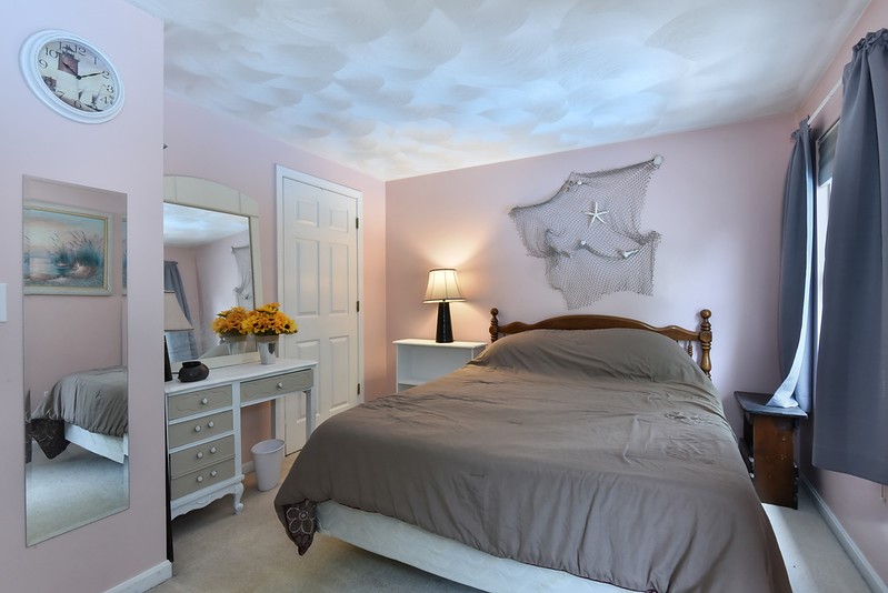 42 Remy Circle Warwick, RI 02886 - Photo 18 of 37 2nd Bedroom