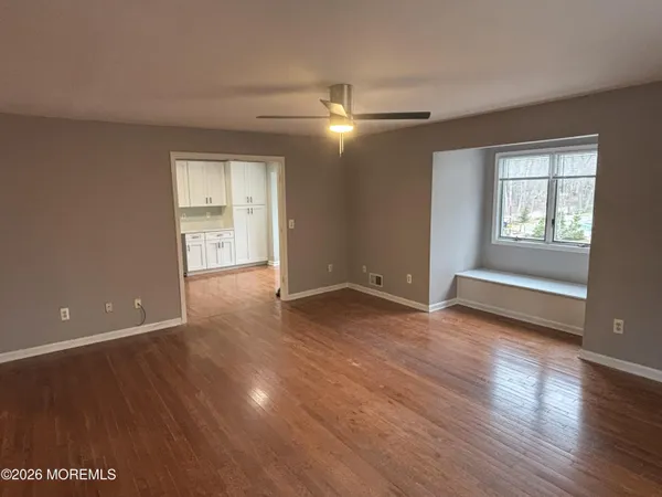 $2,300 | 274 Easy Street, Unit LEFT, Howell, NJ 07731