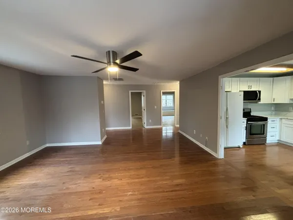 $2,300 | 274 Easy Street, Unit LEFT, Howell, NJ 07731