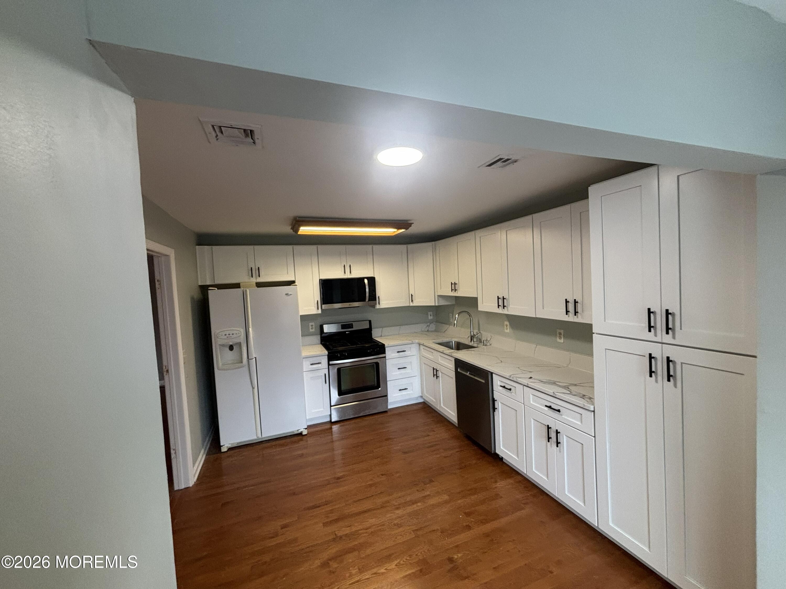 274 Easy Street, Unit LEFT Howell, NJ 07731 - Photo 4 of 12 IMG_2284