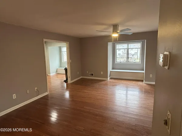 $2,300 | 274 Easy Street, Unit LEFT, Howell, NJ 07731
