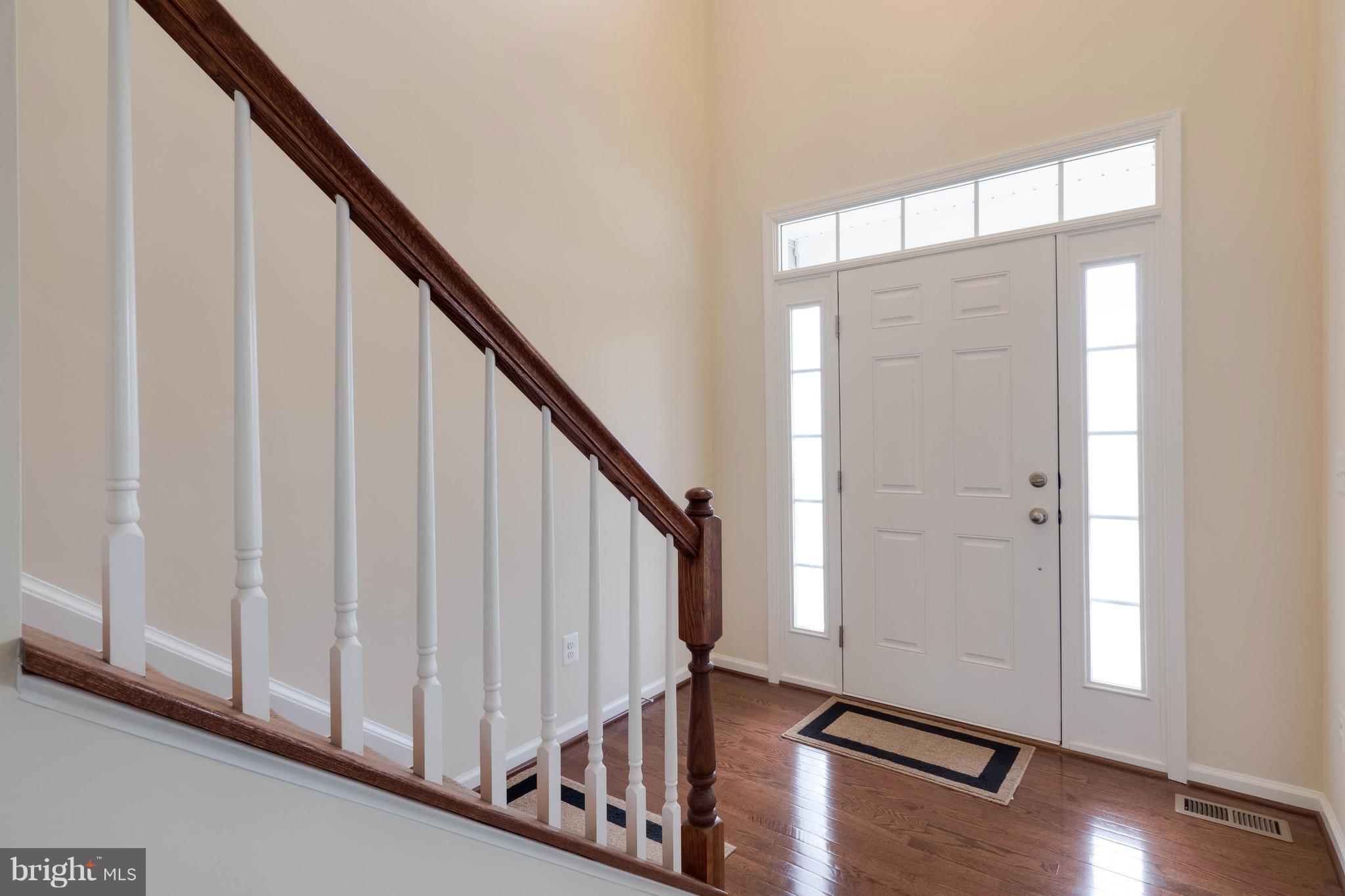 1227 Brittle Ridge Road Warrenton, VA 20187 - Photo 2 of 30 Entryway with Stairs to Upper Level
