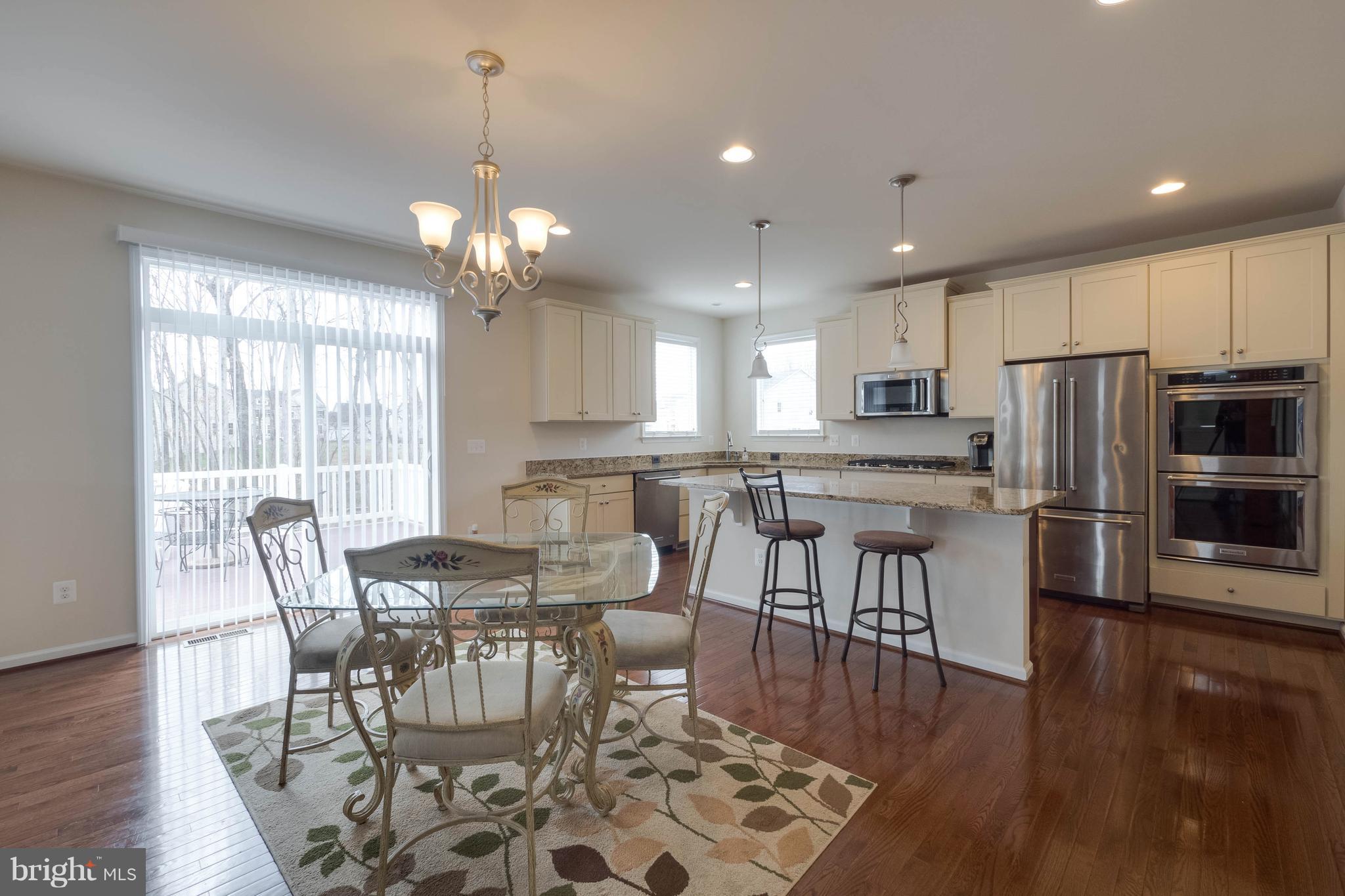 1227 Brittle Ridge Road Warrenton, VA 20187 - Photo 10 of 30 Gourmet Kitchen with Eat-in Area
