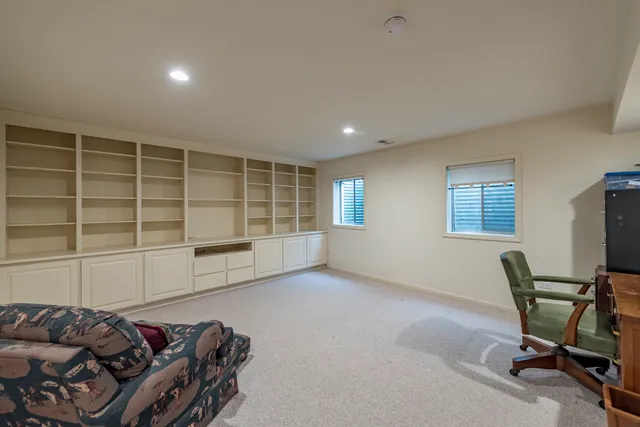 $349,500 | 3068 North Southern Hills Drive, Wadsworth, IL 60083