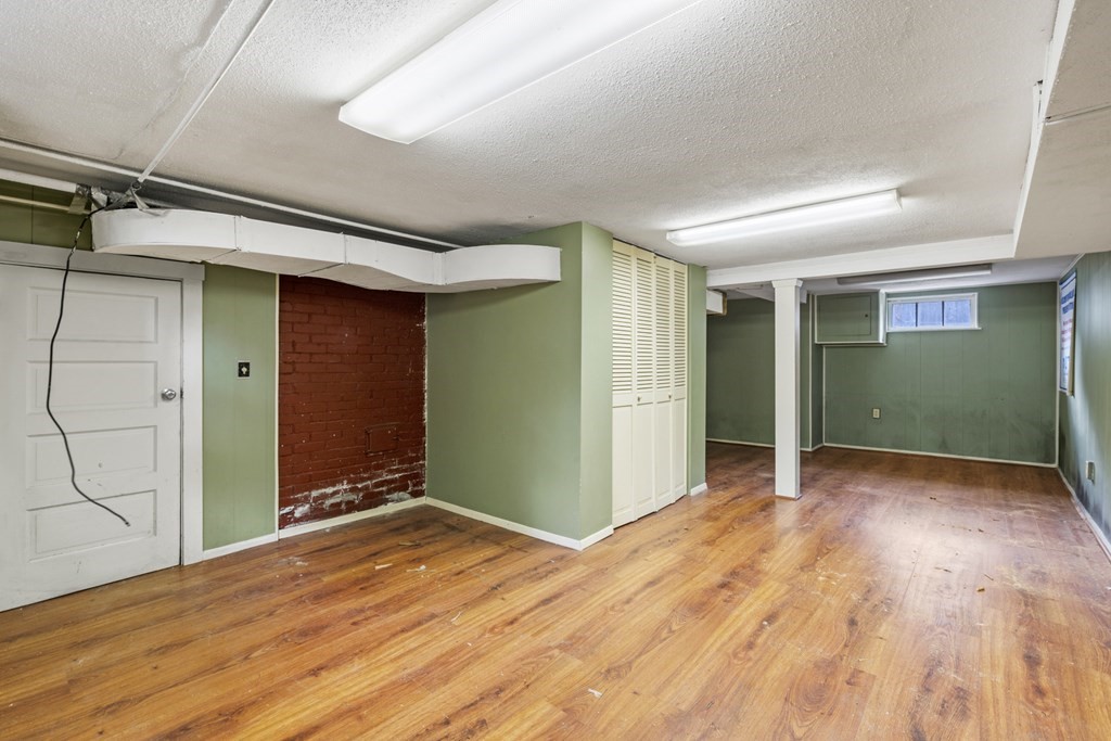 24 Hereford Road Marblehead, MA 01945 - Photo 28 of 34 Gallery Image 28