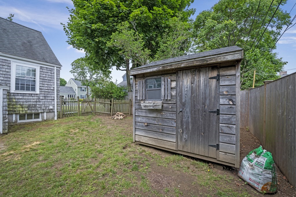 24 Hereford Road Marblehead, MA 01945 - Photo 5 of 34 Gallery Image 5