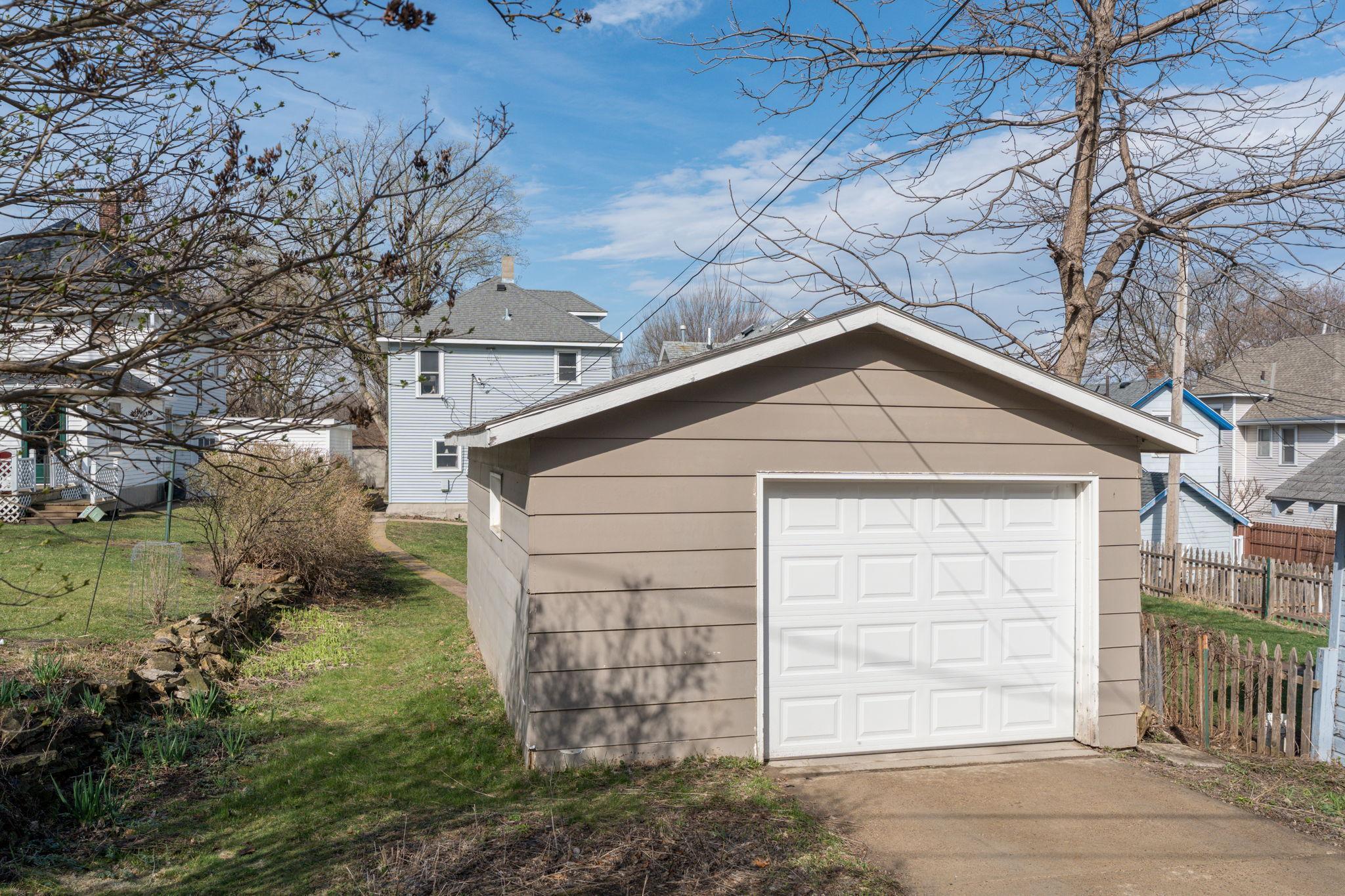315 Center Street Mankato, MN 56001 - Photo 28 of 31