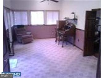 28 Supawna Road Pennsville, NJ 08070 - Photo 5 of 6 Office / Study