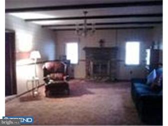 28 Supawna Road Pennsville, NJ 08070 - Photo 6 of 6 Family Room