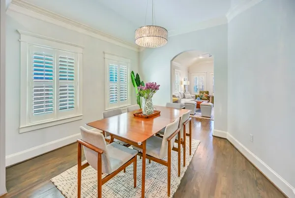 $845,000 | 1122 East 23rd Street, Houston, TX 77009