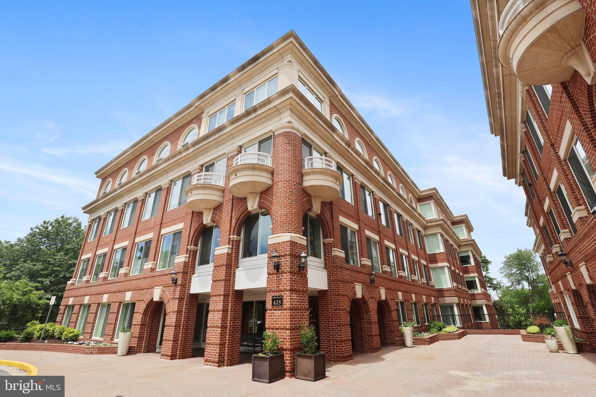 Welcome to your new home in North Old Town!