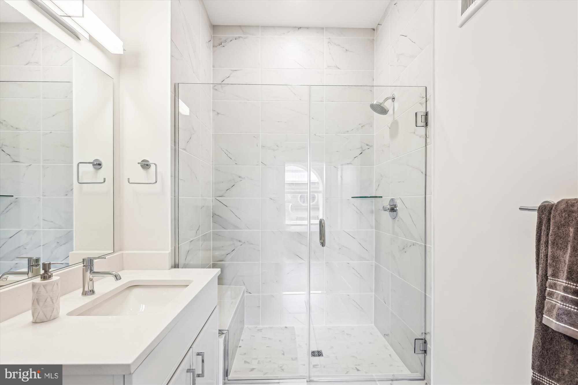 625 Slaters Lane, Unit 407 Alexandria, VA 22314 - Photo 18 of 42 Large Walk-in Shower