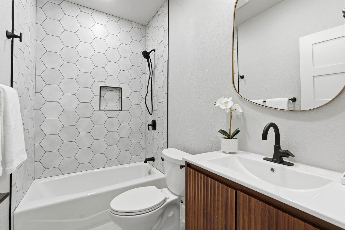 6311 Rusty Ridge Drive Austin, TX 78731 - Photo 20 of 28