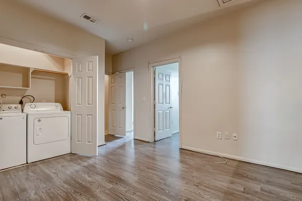 $2,200 | 3742 East Ashford Villa Lane, Houston, TX 77082