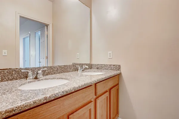 $2,200 | 3742 East Ashford Villa Lane, Houston, TX 77082