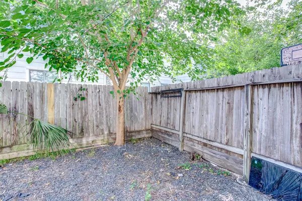 $2,200 | 3742 East Ashford Villa Lane, Houston, TX 77082
