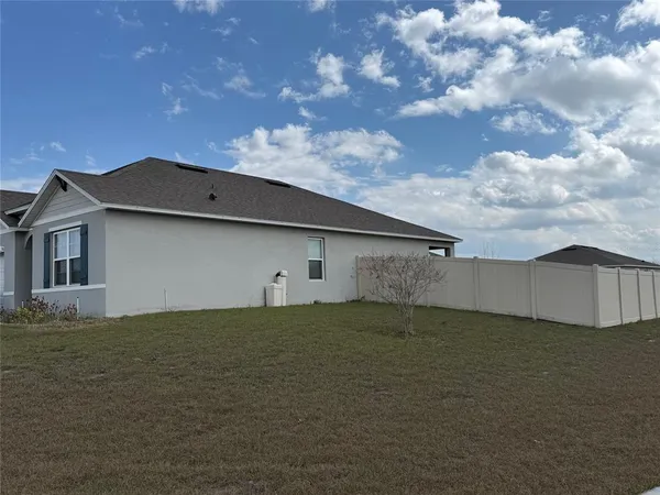 $300,000 | 530 Auburn Grove Terrace, Auburndale, FL 33823